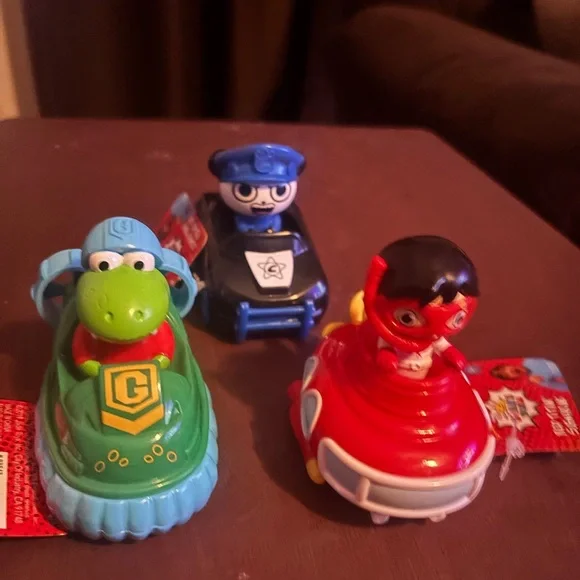 Colorful Racing Toy Cars Set - Picture 3 of 4